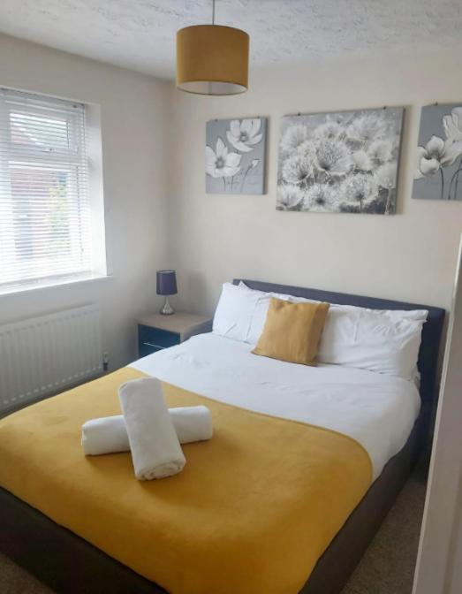 Kingsnorth Ashford Holiday Home Smithy Drive Sleeps 5 Free Wifi And Vehicle Parking المظهر الخارجي الصورة